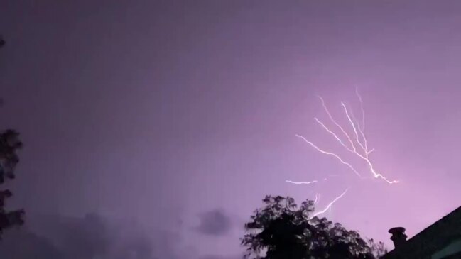 Lightning Flashes Dramatically Across Sky in Naples, Florida | news.com ...