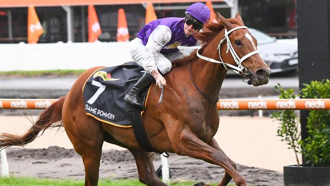 Madame Pommery wins the Thousand Guineas in 2022.