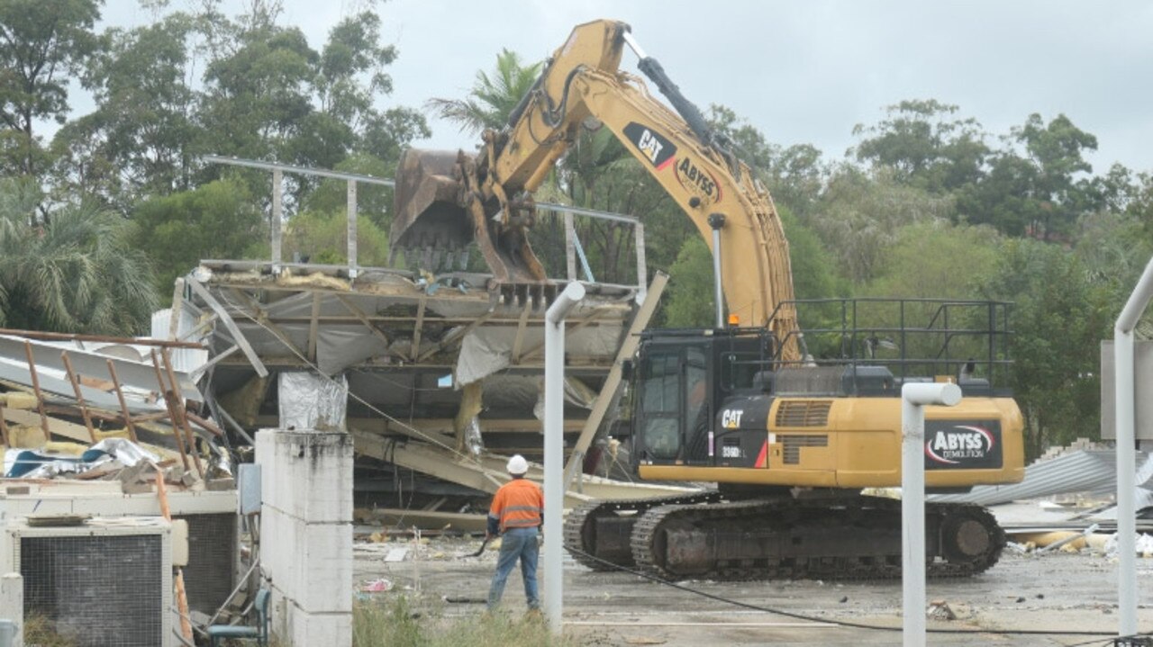 Demolition of old Noosa Bowls Club at Noosa Junction is all but complete.