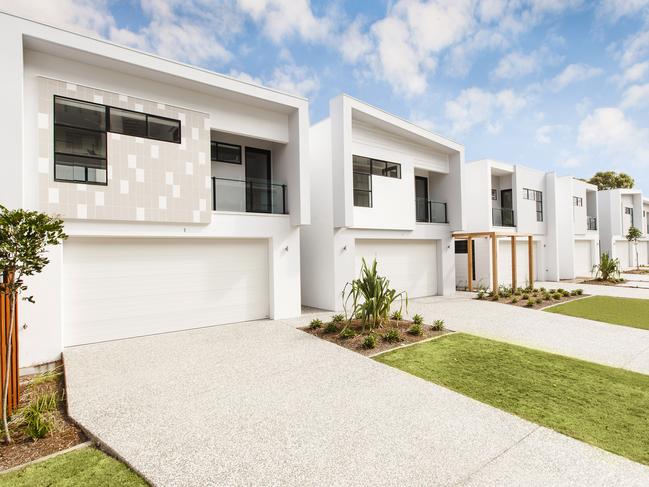 Allisee Villas by Onyx Property GroupThe local Gold Coast developers and MS Design received the 2014 regional design award for “multi residential project over 6 dwellings, up to 2 storeys” at the QLD Building Design Awards Gold Coast, qualifying the project for the state awards in July.