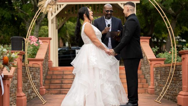 Pastor Rodney Garland officiating at Tahlia and Harley’s wedding. Photographers: Colleen Strangways and Reece McArdle