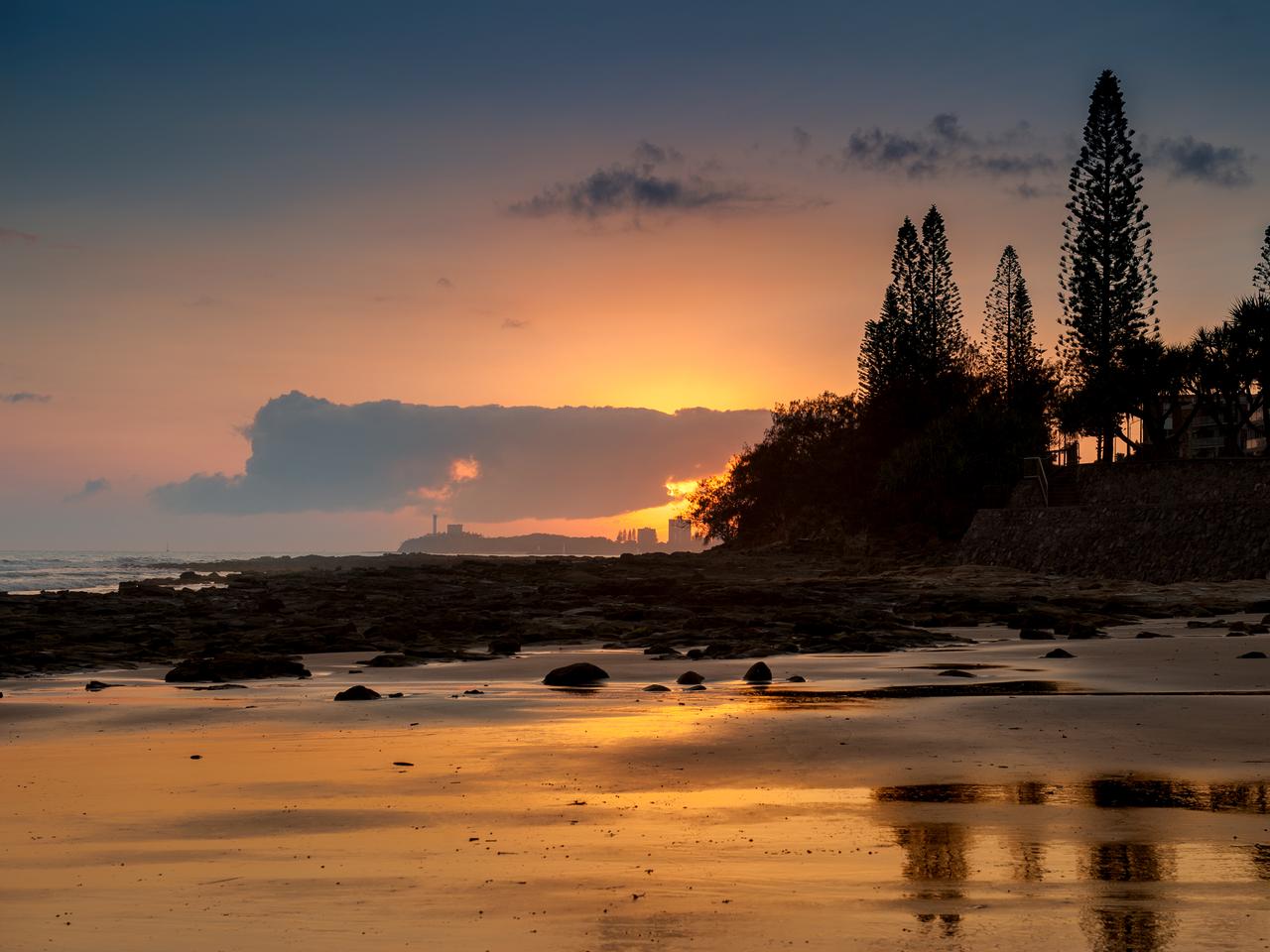 Australia Landscape : Sunrise a Alexandra Headland in Sunshine Coast
