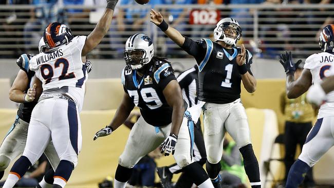 Action during the fourth quarter of Super Bowl 50 Ezra Shaw/Getty Images/AFP