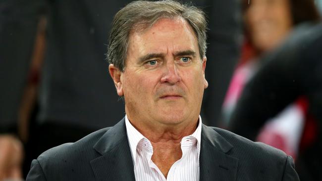 Dragons boss Peter Doust has refused to endorse Paul McGregor for the 2017 season.