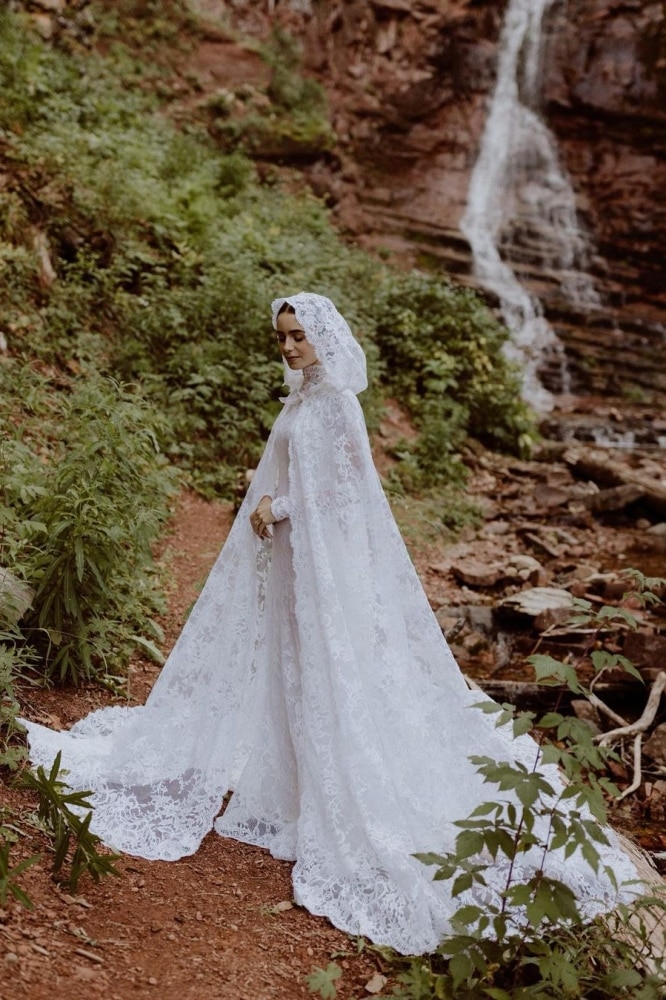 20 Trending Wedding Dresses with Capes & Bridal Capes