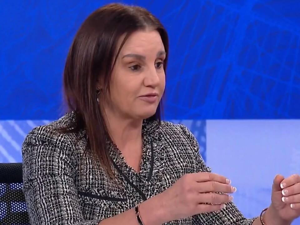 ‘Extremely incompetent’: Jacqui Lambie hits out at Labor over budget 