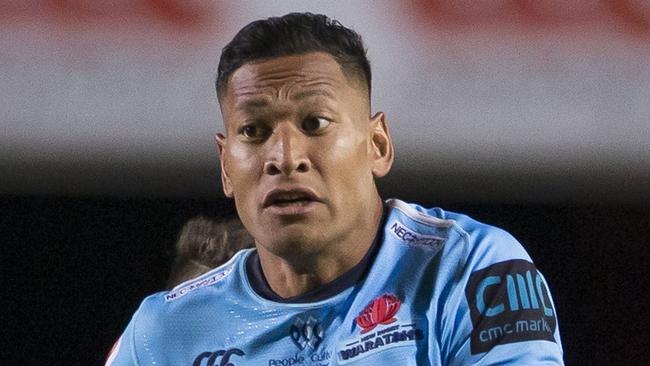 Israel Folau of the Waratahs makes a break and sets up Curtis Rona of the Waratahs for a try during the Round 1 Super Rugby match between the NSW Waratahs and Hurricanes at Brookvale Oval in Sydney, Saturday, February 16, 2019. (AAP Image/Craig Golding) NO ARCHIVING, EDITORIAL USE ONLY