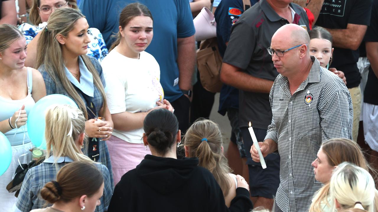 ‘Beach she loved’: Hundreds attend vigil