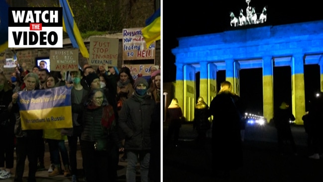 People around the world show solidarity with Ukraine