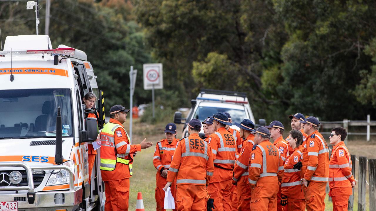 Officers and SES volunteers searched the state forest behind Buninyong Golf Club. Picture: NCA NewsWire / Diego Fedele