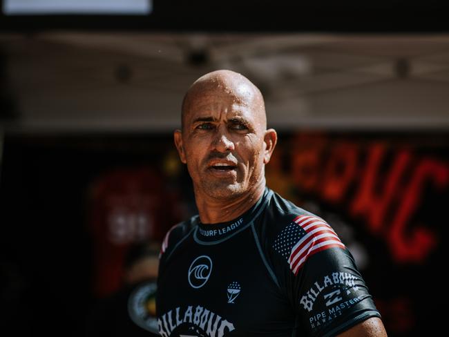 OAHU, UNITED STATES - DECEMBER 19: 11-time WSL Champion Kelly Slater of the United States advances to the semi finals of the 2019 Billabong Pipe Masters after winning Quarter Final Heat 2 at Pipeline on December 19, 2019 in Oahu, United States. (Photo by Ed Sloane/WSL via Getty Images)