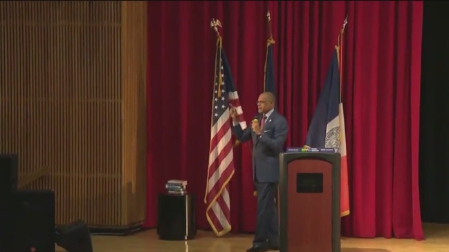 NYC Schools Chancellor Condemns Violence Daily Telegraph   3e7aee4304504754ff532c7b7149d63d