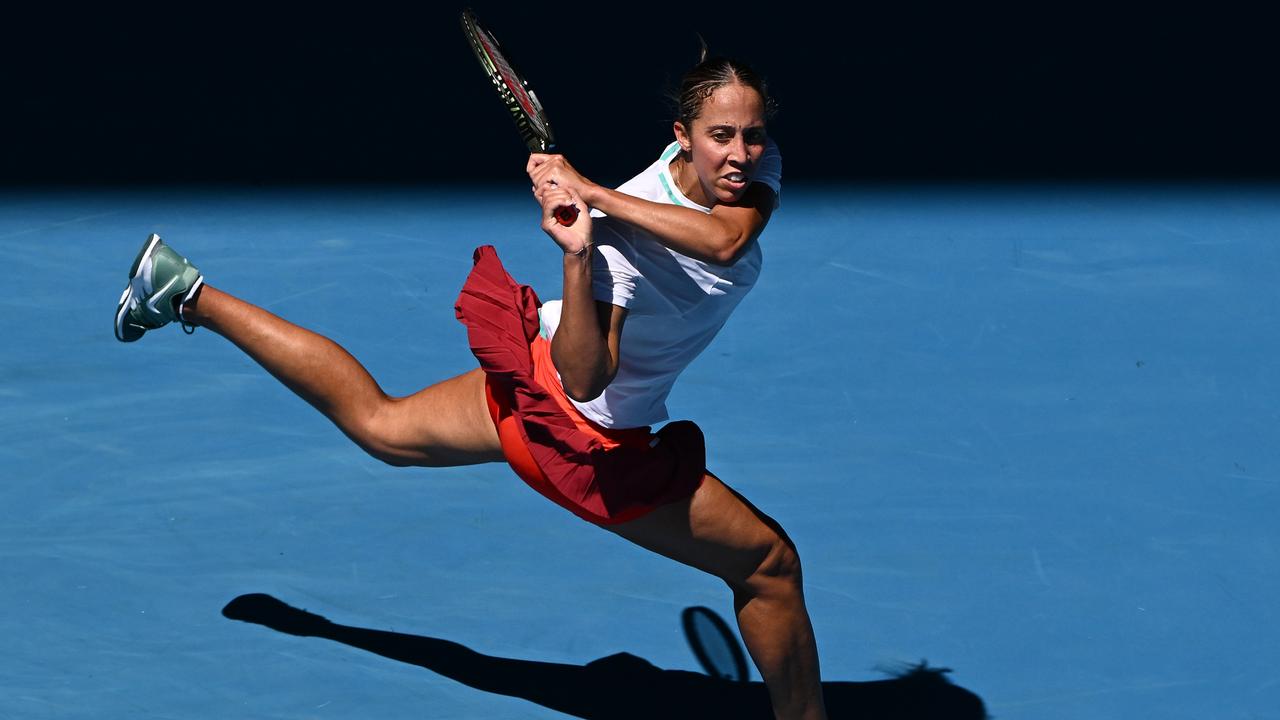 Madison Keys made easy work of Paula Badosa, winning 6-3 6-1 in the hot conditions.