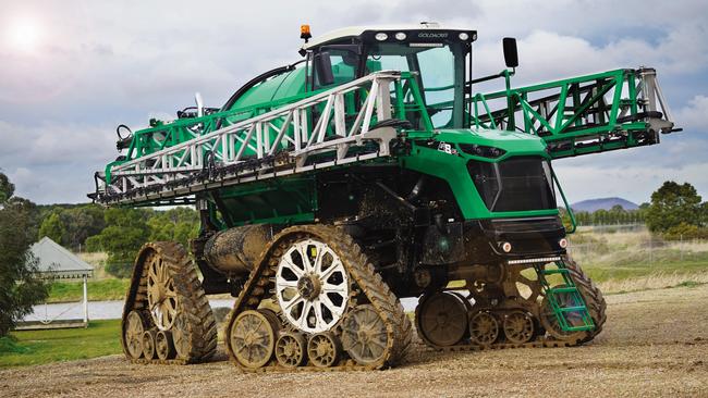 Smooth mover: Goldacres’ G8CT self-propelled sprayer with Soucy tracks.