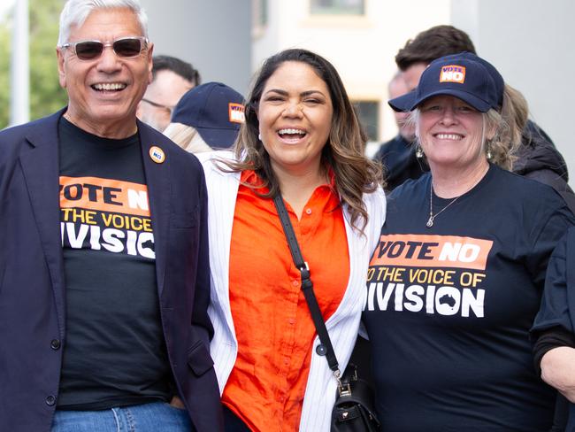 HOBART, AUSTRALIA, OCTOBER 7th, 2023. Senator Jacinta Nampijinpa Price meets NO campaigners for the voice to parliament at a polling booth in Hobart CBD.Picture: Linda Higginson