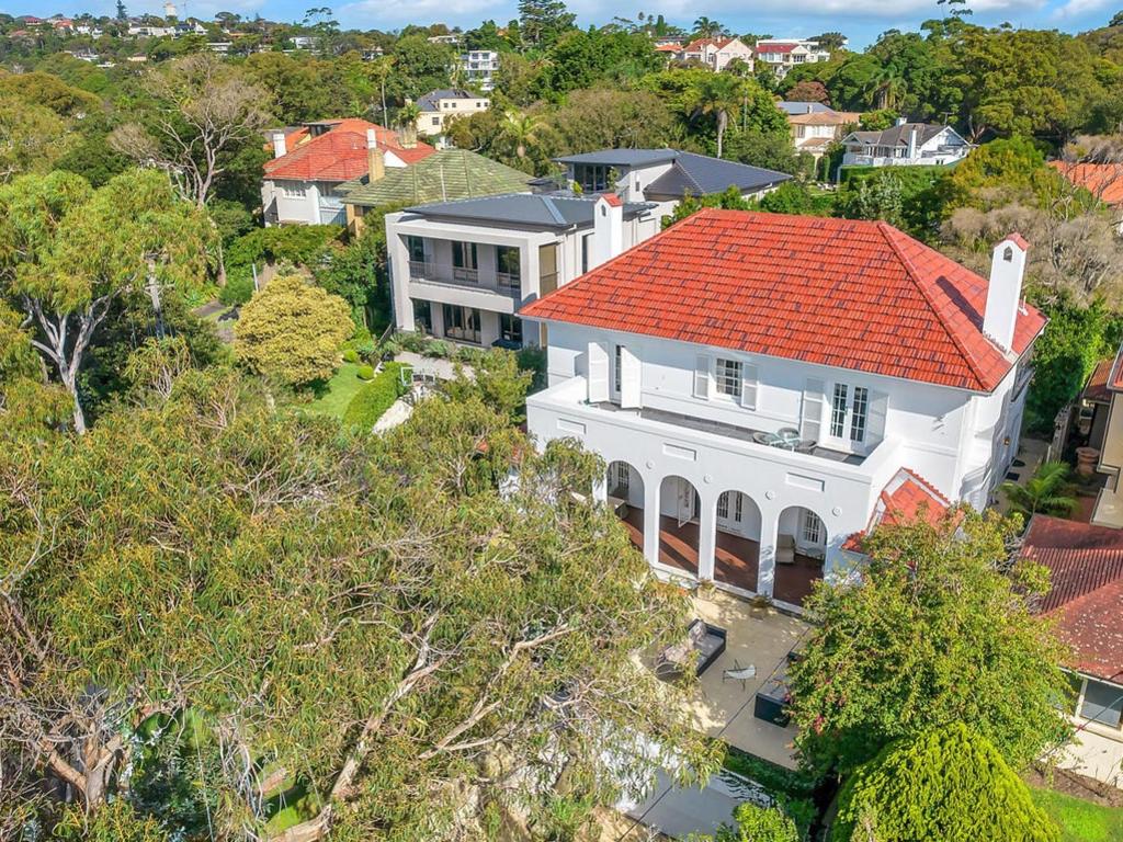 Coolong Rd, ­Vaucluse mansion sells for $3m more than a year ago | news
