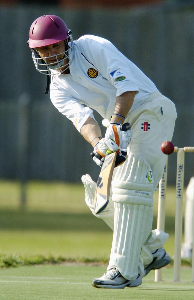 Chris Manakis batting in Longmuir Shield.