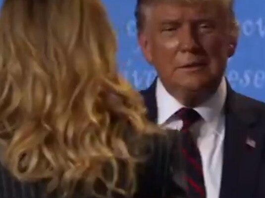 The awkward moment between Trump and Melania.