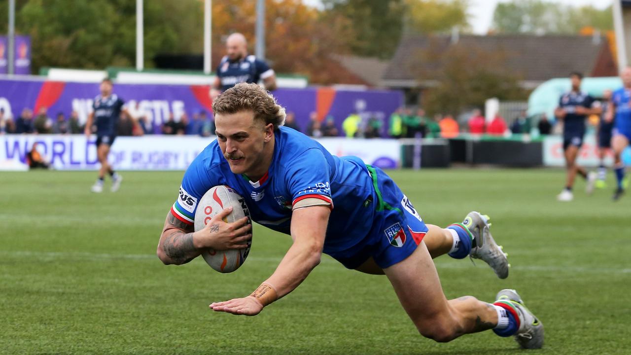 Jake Maizen scores his third try of the afternoon. Picture: Ashley Allen/Getty Images