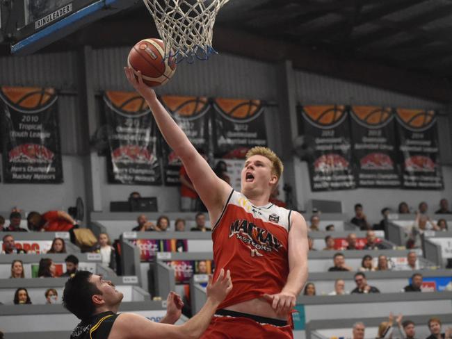 Harry Froling for Mackay Meteors against Ipswich Force in the NBL1 North, July 24 2021. Picture: Matthew Forrest