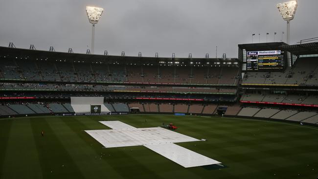 Raid continues to fall at the MCG. Picture: Michael Klein.