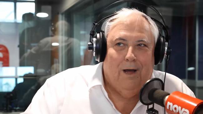 Clive Palmer’s expensive and flashy campaign is cutting through, with a new poll showing support for the United Australia Party has surged.