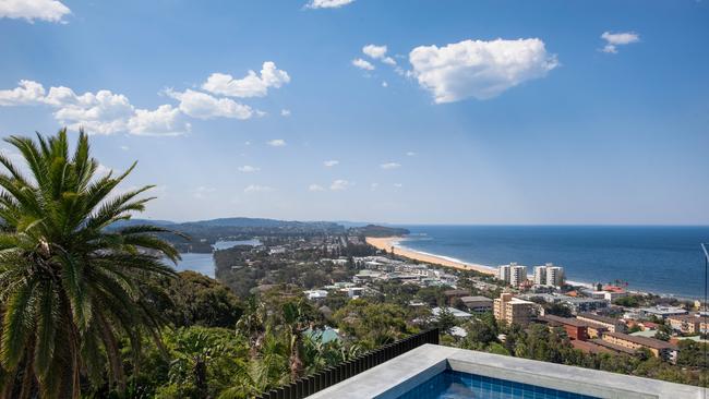 #25 Best View: 67 Edgecliffe Boulevard, Collaroy Plateau.