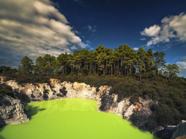 Thermal lake in New Zealand