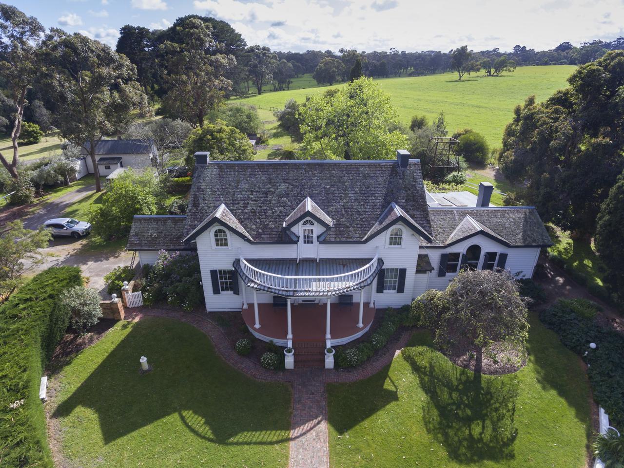 Picnic At Hanging Rock 18 Filming Locations Escape Com Au