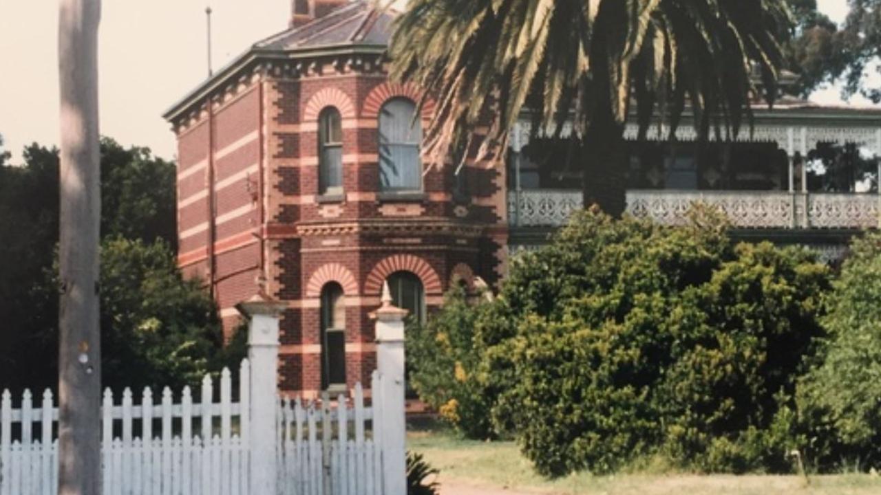 This property was sold by Victoria’s oldest progressive school Preshil.