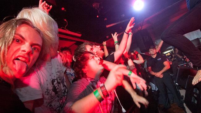 It was a full send for the crowd when Deadletter Circus rocked the Hoey Moey. Picture: Rob Wright / The Coffs Coast Advocate