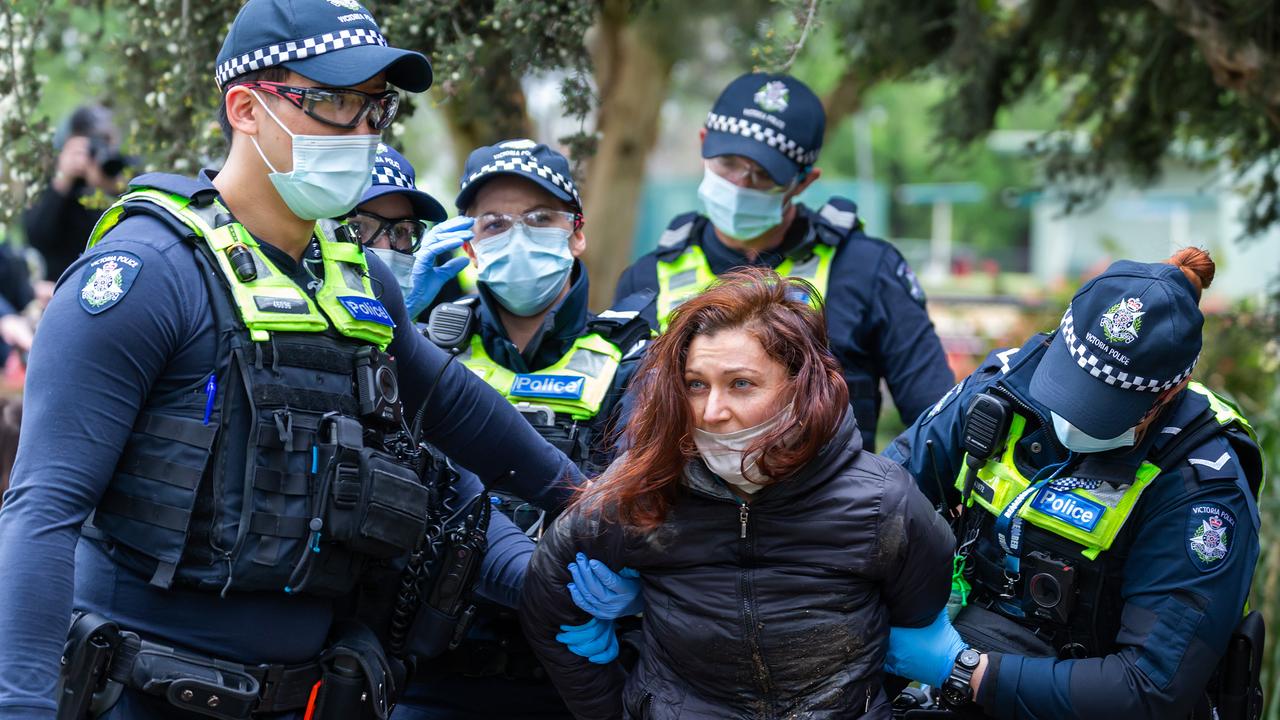 Police Outsmart Anti-lockdown Protesters In Melbourne, Arrest Dozens ...