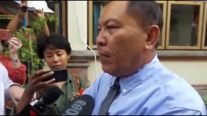 Sara Connor's lawyer Erwin Siregar address media