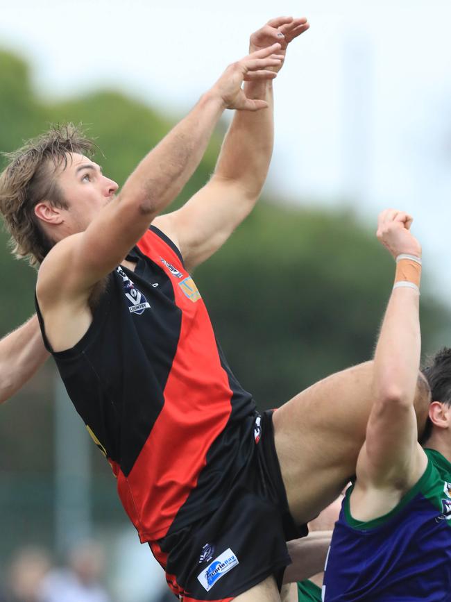 Lachlan Bond almost pulled down a hanger in the second term. Picture: Mark Wilson