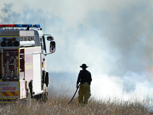 Police hunt for alleged arsonist behind suspicious grass fires