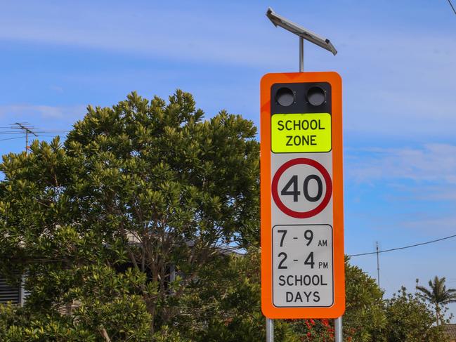 Dangerous school zones ‘desperately need’ flashing lights