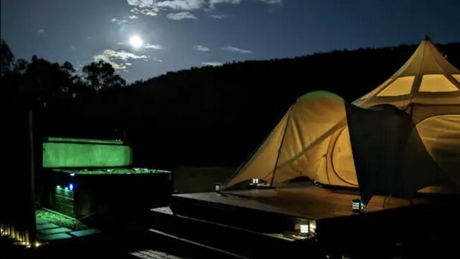 Cosy Stargazer tent with spa &amp; en suite Mudgee. Photo: Airbnb