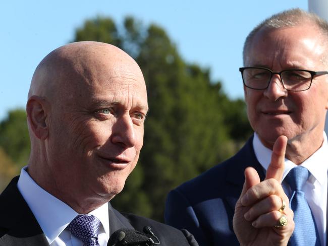 Energy crisis Malcolm Turnbull meets AGL boss Andy Vesey over