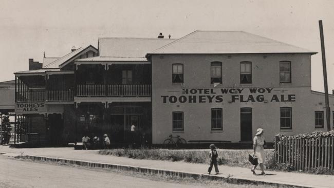  Woy Woy Hotel 1949. Picture: Australian National University.