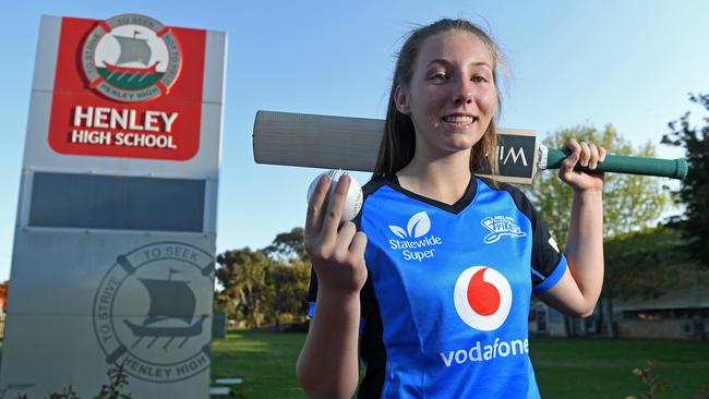 Talented 16-year-old cricketer Darcie Brown become the youngest ever cricketer to be handed a contract to play for the Adelaide Strikers. It led to Darcie being named a finalist in the 2019 School Sports Awards. Picture: Tom Huntley