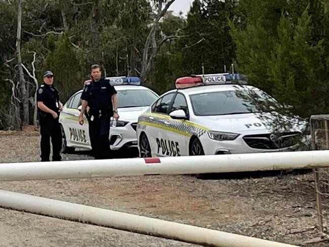 SES crews arriving for the search underway in Williamstown. Picture Jason Katsaras