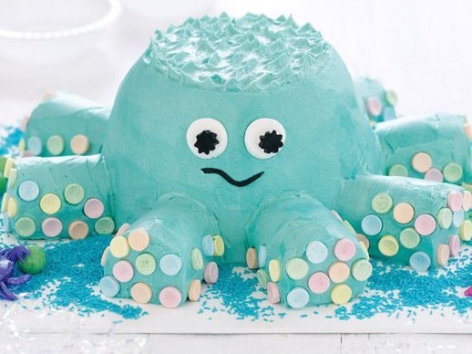 Ollie the octopus cake.