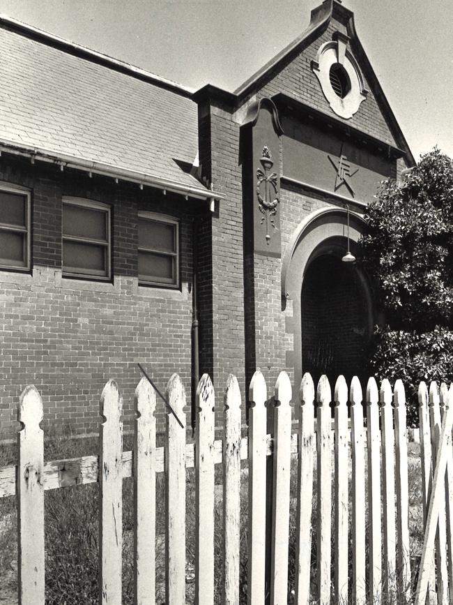 The old De La Salle College school building in Stanhope St, Malvern, in 1987. Picture: HWT