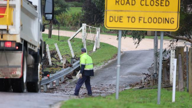 An Onkaparinga River crossing at Shillabeer Rd, Oakbank. Picture: Russell Millard