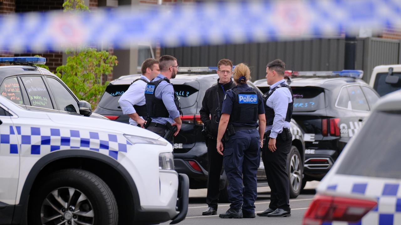 Police responded to a siege near Melton, and negotiated with an armed man at a property on Leon Drive in Weir Views. Picture: NewsWire / Luis Enrique Ascui