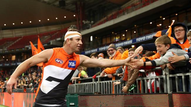 Steve Johnson of the Giants thanks fans after winning the first semi-final.