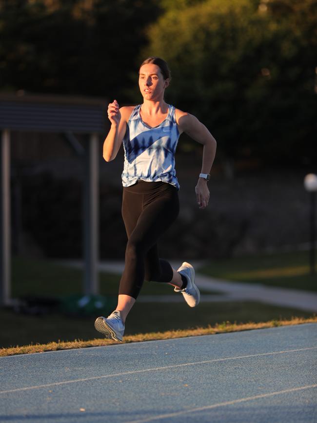 2016 Olympian Jessica Thornton has relocated from Sydney to the Gold Coast to train under Currumbin sprint coach Brett Robinson to enhance Tokyo 2020 prospects. Jessica Thornton training at Somerset College.. Picture Glenn Hampson