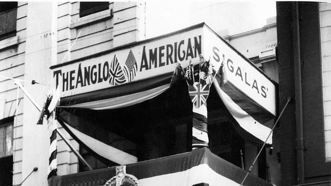  Royal visit and tour by Queen Elizabeth II and the Duke of Edinburgh to Adelaide in Mar 1954. Exterior of Anglo American J. ...