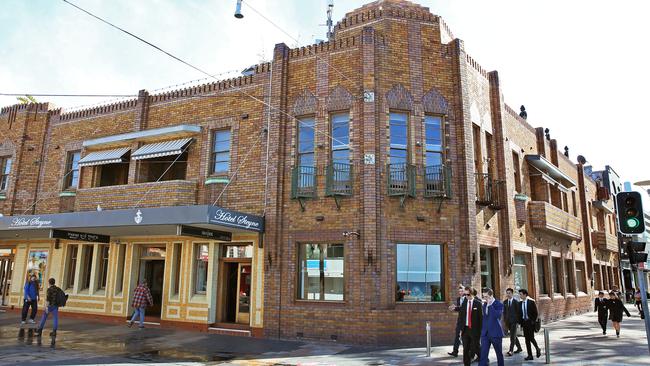 The Hotel Steyne at Manly.