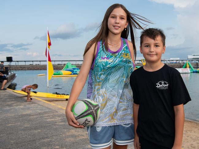 DARWIN, AUSTRALIA Sunday, 31 December, 2023:DARWIN NEW YEARS EVE 2023 Madison Kulda and Josko Kulda pose for a photo at Darwin Waterfront. Picture: Pema Tamang Pakhrin